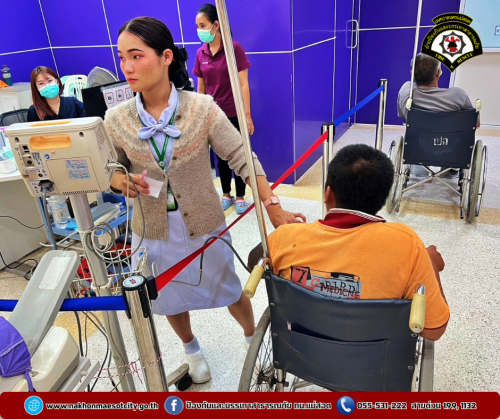 ดับเพลิงนครแม่สอด ให้การช่วยเหลือประชาชน นำส่ง โรงพยาบาลแม่สอด เนื่องจากผู้ป่วยมีโรคประจำตัวเป็นลมชัก