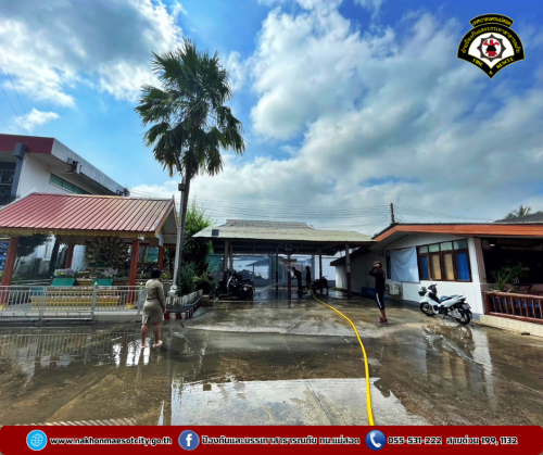 ดับเพลิงนครแม่สอด ออกดำเนินการฉีดล้างทำความสะอาด ลานอเนกประสงค์ของเรือนจำอำเภอแม่สอด