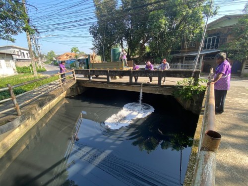  ลงน้ำหมัก EM บริเวณศาลปู่แดง/สะพานตรงข้ามร้านบอยการยาง