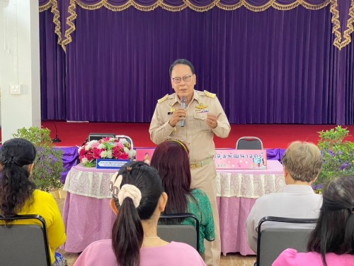 เข้าร่วมการประชุมสภากาแฟสัญจร ของกลุ่มพัฒนาสตรี ครั้งที่ 7 เพื่อพบปะแลขับเคลื่อนงานของกลุ่มพัฒนาสตรีเทศบาลนครแม่สอด ณ วัดดอนไชย