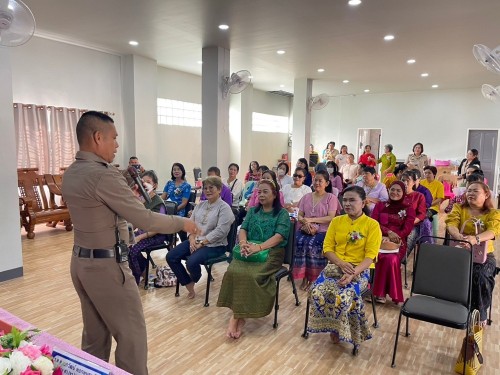 เข้าร่วมการประชุมสภากาแฟสัญจร ของกลุ่มพัฒนาสตรี ครั้งที่ 7 เพื่อพบปะแลขับเคลื่อนงานของกลุ่มพัฒนาสตรีเทศบาลนครแม่สอด ณ วัดดอนไชย