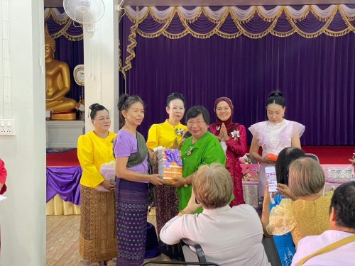 เข้าร่วมการประชุมสภากาแฟสัญจร ของกลุ่มพัฒนาสตรี ครั้งที่ 7 เพื่อพบปะแลขับเคลื่อนงานของกลุ่มพัฒนาสตรีเทศบาลนครแม่สอด ณ วัดดอนไชย