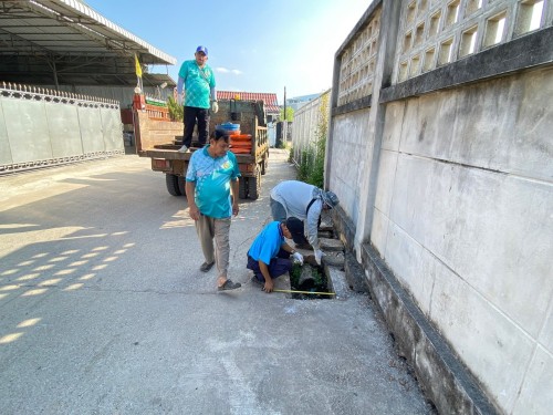 ลงฝาท่อระบายน้ำ บริเวณซอยหลังโรงเรียนราษฎร์วิทยา จำนวน 5 ฝา 