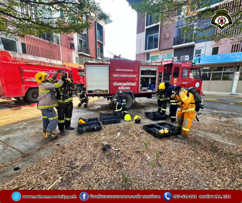 ดับเพลิงนครแม่สอด ออกระงับเหตุเพลิงไหม้อาคารพาณิชย์ บริษัท 189 ไทย-พม่า ฟูลเซอร์วิส จำกัด