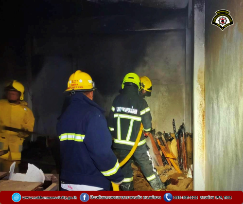 ดับเพลิงนครแม่สอด ออกระงับเหตุเพลิงไหม้อาคารพาณิชย์ (ระหว่างก่อสร้าง) ใกล้เคียงมัสยิดโดมทอง ชุมชนอิสลาม