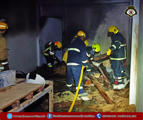 ดับเพลิงนครแม่สอด ออกระงับเหตุเพลิงไหม้อาคารพาณิชย์ (ระหว่างก่อสร้าง) ใกล้เคียงมัสยิดโดมทอง ชุมชนอิสลาม