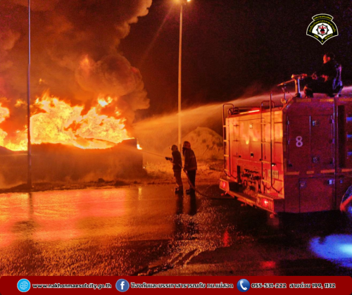 ดับเพลิงนครแม่สอด ออกระงับเหตุเพลิงไหม้ ท่อ HDPE ใกล้เคียงศูนย์ฮีโน่ นิวแมน สาขาแม่สอด