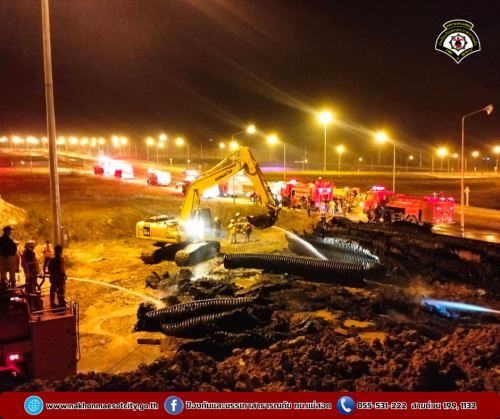 ดับเพลิงนครแม่สอด ออกระงับเหตุเพลิงไหม้ ท่อ HDPE ใกล้เคียงศูนย์ฮีโน่ นิวแมน สาขาแม่สอด