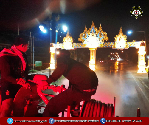 ดับเพลิงนครแม่สอด ดำเนินการฉีดพ่นละอองน้ำ เพื่อลดปริมาณฝุ่นละออง PM 2.5 ในอากาศ