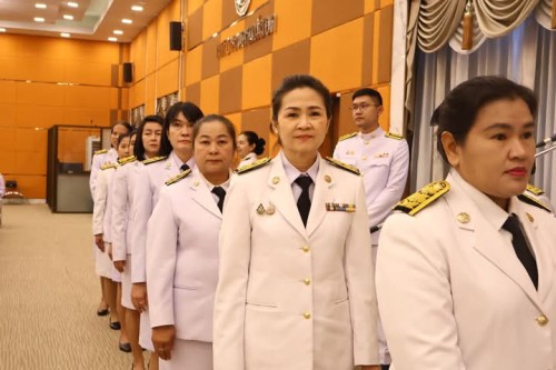 เทศบาลนครแม่สอด จัดพิธีรับพระราชทานเครื่องราชอิสริยาภรณ์   เมื่อวันพฤหัสบดี ที่ 13 มีนาคม 2568 เวลา 09.00 น. ณ ห้องประชุมเพชรน้ำหนึ่ง ชั้น 6 อาคารศูนย์ส่งเสริมอาชีพชุมชน เทศบาลนครแม่สอด อำเภอแม่สอด จังหวัดตาก 