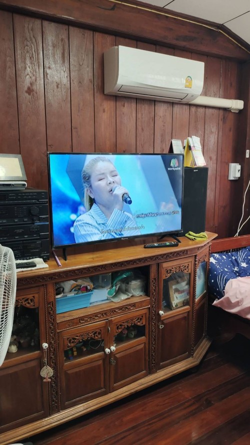 เจ้าหน้าที่กองยุทธศาสตร์และงบประมาณ ดำเนินการตามคำร้อง ขอซ่อมแซมเคเบิ้ลทีวี ชุมชนชุมพลพัฒนา