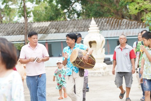 เทศบาลนครแม่สอดร่วมกับวัดดอนแก้วจัดโครงการจัดงานประเพณีแห่ไม้กำ๊สะหลี