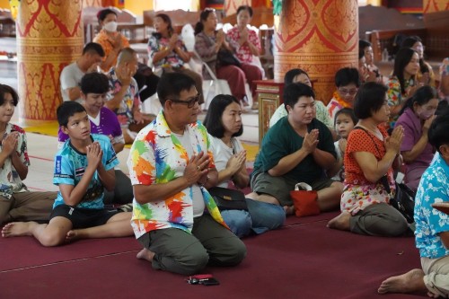 เทศบาลนครแม่สอดร่วมกับวัดดอนแก้วจัดโครงการจัดงานประเพณีแห่ไม้กำ๊สะหลี