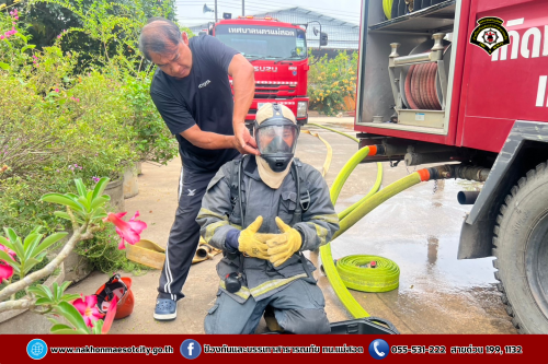 ดับเพลิงนครแม่สอด ออกระงับเหตุเพลิงไหม้สำนักงาน หจก.ธนสารโกศล พืชไร่ ถนนราษฎร์อุทิศ