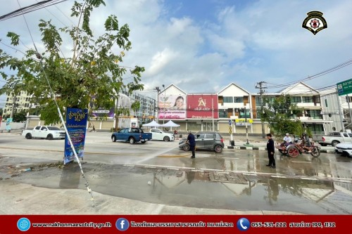 ดับเพลิงนครแม่สอด ฉีดล้างทำความสะอาดถนน บริเวณจุดจัดให้เล่นน้ำสงกรานต์ (Zoning) ถนนยอดข้าว