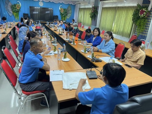 ร่วมประชุมกับชมรมผู้สูงอายุและหัวหน้ากลุ่มผู้สูงอายุทั้ง 20 ชุมชน เทศบาลนครแม่สอด