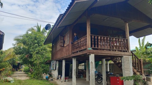 เจ้าหน้าที่กองยุทธศาสตร์และงบประมาณ ดำเนินการตามคำร้อง ขอซ่อมแซมเคเบิ้ลทีวี ชุมชนอิสลาม และชุมชนมณีไพรสณฑ์ 