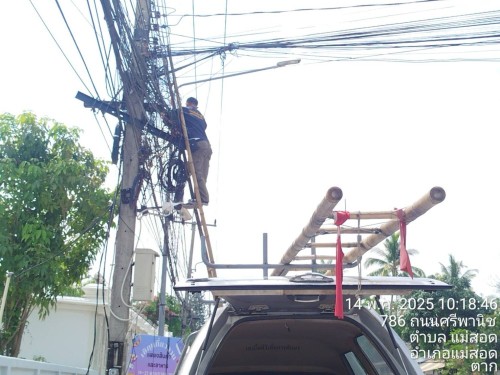 เจ้าหน้าที่กองยุทธศาสตร์และงบประมาณ ดำเนินการตามคำร้อง ขอซ่อมแซมเคเบิ้ลทีวี ชุมชนอิสลาม และชุมชนมณีไพรสณฑ์ 