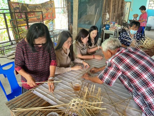 ภูมิปัญญาชาวบ้าน การทำเครื่องจักสานจากไม้ไผ่