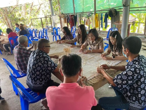 ภูมิปัญญาชาวบ้าน การทำเครื่องจักสานจากไม้ไผ่