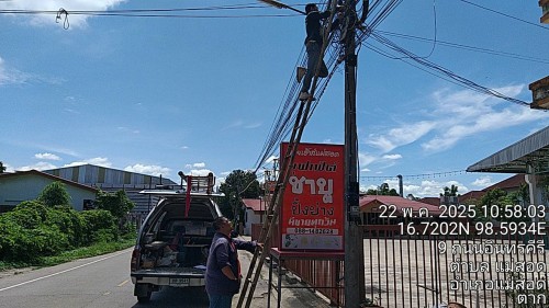 เจ้าหน้าที่กองยุทธศาสตร์และงบประมาณ ดำเนินการตามคำร้อง ขอซ่อมแซมเคเบิ้ลทีวี ชุมชนแม่สอดวิลล่า