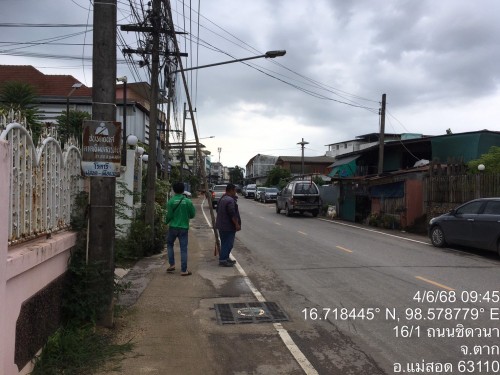 เจ้าหน้าที่กองยุทธศาสตร์และงบประมาณ ดำเนินการตามคำร้อง ขอซ่อมแซมเคเบิ้ลทีวี ชุมชนปู่แดง และชุมชนสองแคว 2