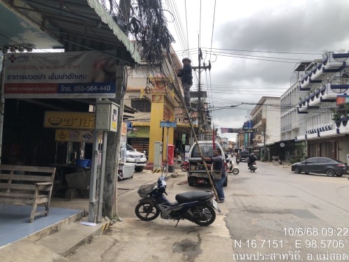 เจ้าหน้าที่กองยุทธศาสตร์และงบประมาณ ดำเนินการตามคำร้อง ขอซ่อมแซมเคเบิ้ลทีวี ชุมชนวัดหลวงและชุมชนอินทรคีรี