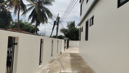 เจ้าหน้าที่กองยุทธศาสตร์และงบประมาณ ดำเนินการตามคำร้องติดตั้งเคเบิลทีวี ชุมชนสองเเควหนึ่ง