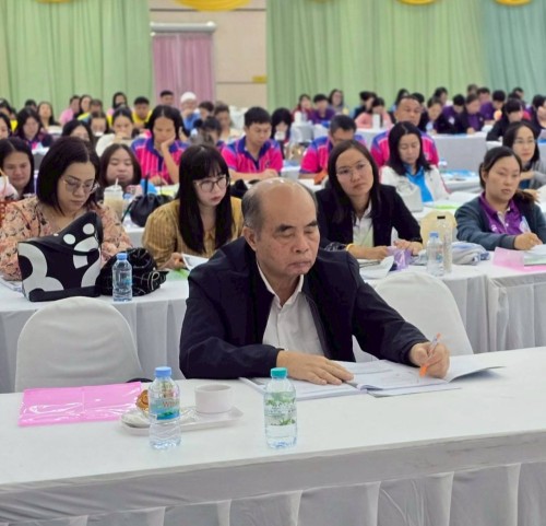 โครงการอบรมเชิงปฏิบัติการพนักงานครู และบุคลากรทางการศึกษา วันที่ 1