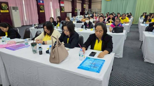 โครงการอบรมเชิงปฏิบัติการพนักงานครู และบุคลากรทางการศึกษา วันที่ 1