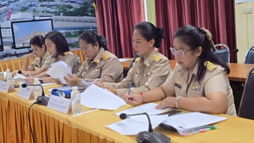 ประชุมคณะกรรมการกลั่นกรอง การประเมินผลการปฏิบัติงานของพนักงานจ้างในสังกัดสถานศึกษา ประจำปีงบประมาณ 2568