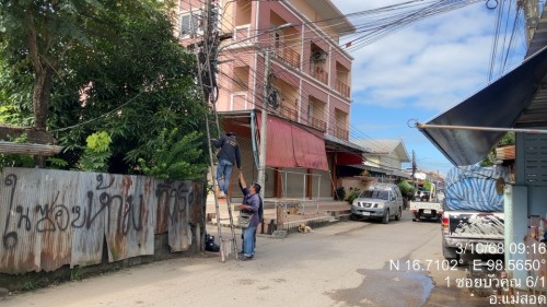 เจ้าหน้าที่กองยุทธศาสตร์และงบประมาณ ดำเนินการตามคำร้อง ขอซ่อมแซมเคเบิ้ลทีวี ชุมชนบัวคูณ