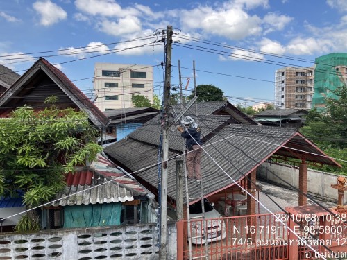 เจ้าหน้าที่กองยุทธศาสตร์และงบประมาณ ดำเนินการตามคำร้อง ขอซ่อมแซมเคเบิ้ลทีวี ชุมชนสันต้นปีน