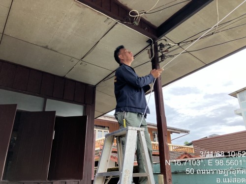 เจ้าหน้าที่กองยุทธศาสตร์และงบประมาณ ดำเนินการตามคำร้อง ขอติดตั้งเคเบิ้ลทีวี ชุมชนบ้านทุ่ง