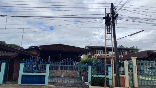 เจ้าหน้าที่กองยุทธศาสตร์และงบประมาณ ดำเนินการตามคำร้อง ขอติดตั้งเคเบิ้ลทีวี ชุมชนบ้านทุ่ง