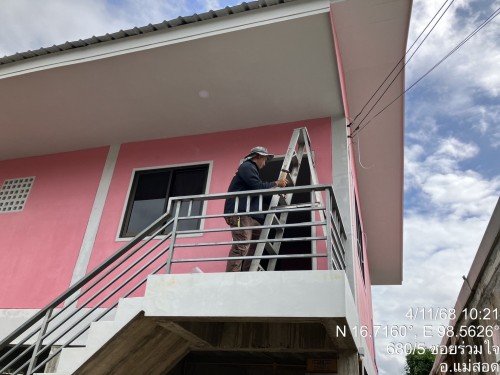 เจ้าหน้าที่กองยุทธศาสตร์และงบประมาณ ดำเนินการตามคำร้อง ขอติดตั้งเคเบิ้ลทีวี ชุมชนร่วมใจ