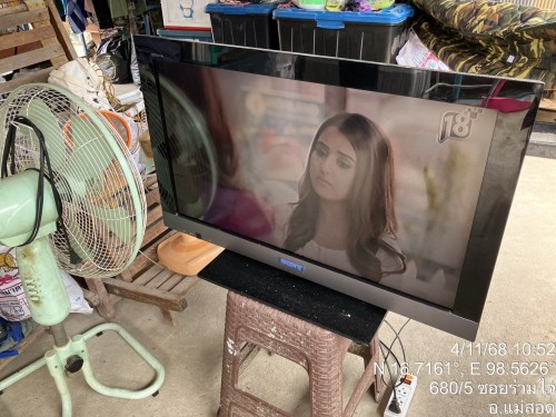 เจ้าหน้าที่กองยุทธศาสตร์และงบประมาณ ดำเนินการตามคำร้อง ขอติดตั้งเคเบิ้ลทีวี ชุมชนร่วมใจ