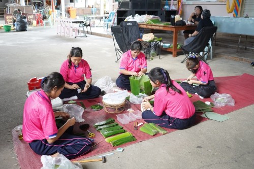เทศบาลนครแม่สอดจัดกิจกรรมวันลอยกระทง ประจำปี 2568