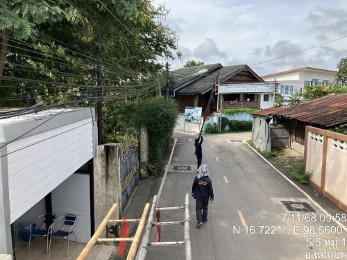 เจ้าหน้าที่กองยุทธศาสตร์และงบประมาณ ดำเนินการตามคำร้องขอซ่อมแซมเคเบิ้ลทีวี ชุมชนตาลเดี่ยว