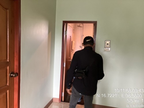 เจ้าหน้าที่กองยุทธศาสตร์และงบประมาณ ดำเนินการตามคำร้องขอซ่อมแซมเคเบิ้ลทีวี ชุมชนตาลเดี่ยว