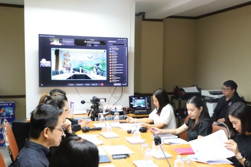 กองยุทธศาสตร์และงบประมาณ จัดการประชุมชี้แจงแนวทางการเข้าเฝ้าถวายบังคมกราบพระบรมศพ สมเด็จพระนางเจ้าสิริกิติ์ พระบรมราชินีนาถ พระบรมราชชนนีพันปีหลวง