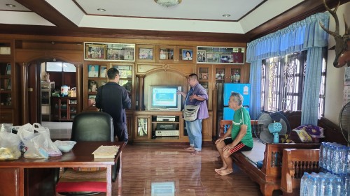 เจ้าหน้าที่กองยุทธศาสตร์และงบประมาณ ดำเนินการตามคำร้องขอซ่อมแซมเคเบิ้ลทีวี ชุมชนประชารักษ์ และชุมชนร่วมแรง