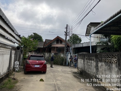 เจ้าหน้าที่กองยุทธศาสตร์และงบประมาณ ดำเนินการตามคำร้องขอซ่อมแซมเคเบิ้ลทีวี ชุมชนสองแคว1