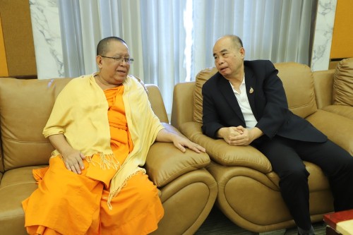 กองยุทธศาสตร์และงบประมาณ ให้การต้อนรับคณะมหาวิทยาลัยมหาจุฬาลงกรณราชวิทยาลัย วิทยาเขตนครสวรรค์