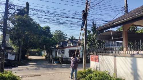 เจ้าหน้าที่กองยุทธศาสตร์และงบประมาณ ดำเนินการตามคำร้องขอซ่อมแซมเคเบิ้ลทีวี ชุมชนวัดหลวง