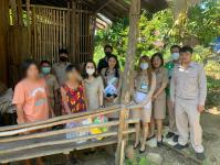 ลงพื้นที่ชุมชนปู่แดง,ชุมชนร่วมแรงตรวจการปรับปรุงห้องส้วม,การปรับสภาพที่อยู่อาศัยเพื่อให้การเยี่ยมเยือนผู้สูงอายุและครอบครัวที่อยู่ในภาวะที่ต้องได้รับการดูระยะยาว พร้อมมอบเครื่องบริโภคเพื่อใช้ในการดำรงชีพอันเป็นประโยชน์แก่ครัวเรือนต่อไป