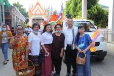 กิจกรรมบุญตักบตร และประพรมน้ำมนต์ ข้าวดอกไม้ เสริมสร้างสิริมงคลและขวัญกำลังใจให้แก่พุทธศาสนิกชนชาวอำเภอแม่สอด