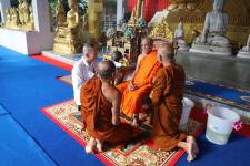 กิจกรรมบุญตักบตร และประพรมน้ำมนต์ ข้าวดอกไม้ เสริมสร้างสิริมงคลและขวัญกำลังใจให้แก่พุทธศาสนิกชนชาวอำเภอแม่สอด