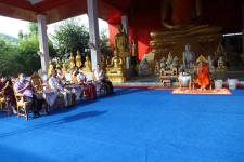 กิจกรรมบุญตักบตร และประพรมน้ำมนต์ ข้าวดอกไม้ เสริมสร้างสิริมงคลและขวัญกำลังใจให้แก่พุทธศาสนิกชนชาวอำเภอแม่สอด