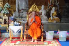 กิจกรรมบุญตักบตร และประพรมน้ำมนต์ ข้าวดอกไม้ เสริมสร้างสิริมงคลและขวัญกำลังใจให้แก่พุทธศาสนิกชนชาวอำเภอแม่สอด